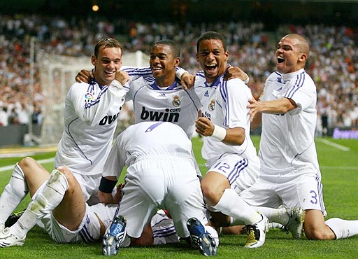 ATP总决赛 辛纳笑到最后