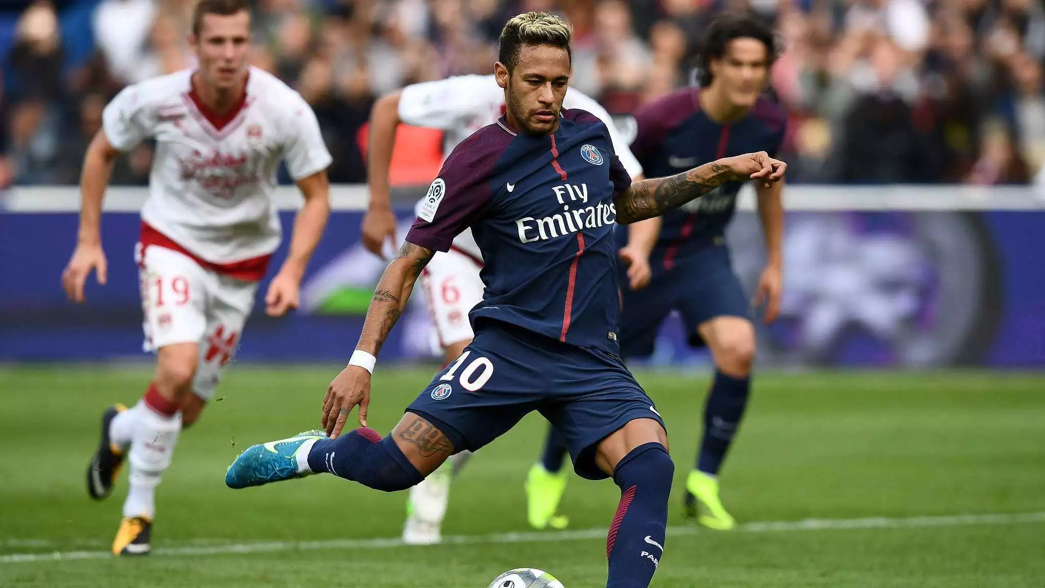 F1阿布扎比排位战报：维斯塔潘强势夺杆，诺里斯第2，皮亚斯特里第3