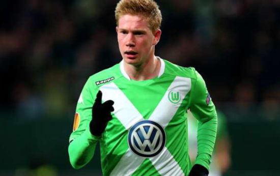 球队开场三分钟就进球，太狠