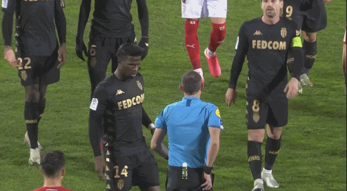 拉波尔塔：我们正着手在诺坎普为梅西立雕像，他值得如此致敬