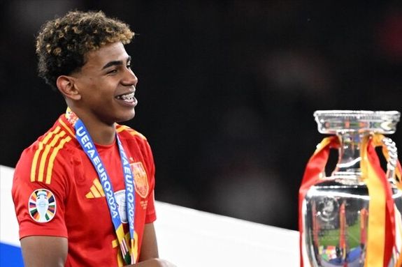 集体发威！卡斯尔&巴恩斯&凯尔登合中11记三分合砍69分（火力全开！卡斯尔、巴恩斯、凯尔登联手命中11记三分，合计拿下69分）